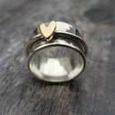 Women’s Golden-Heart Silver Ring – Elegant Romantic Jewelry Gift
