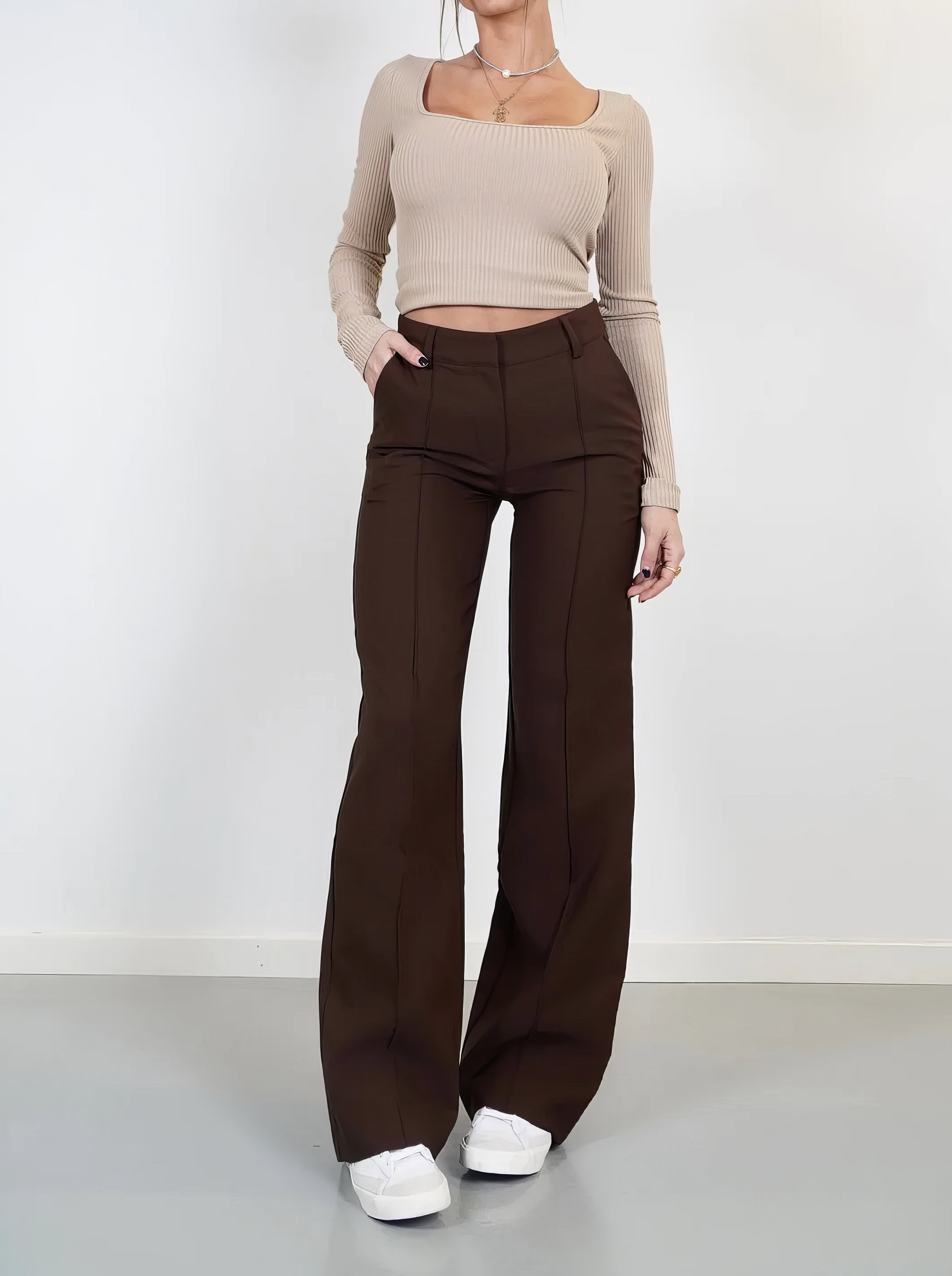 High-Waist Trousers with Straight Legs – Versatile and Comfortable Pants for Any Occasion 6