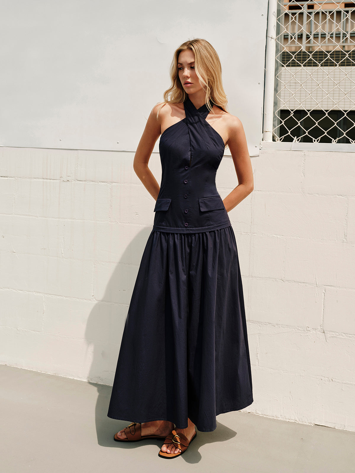 Maxi Cotton Summer Dress with Halter Neck Design and Pockets – Elegant and Comfortable 5