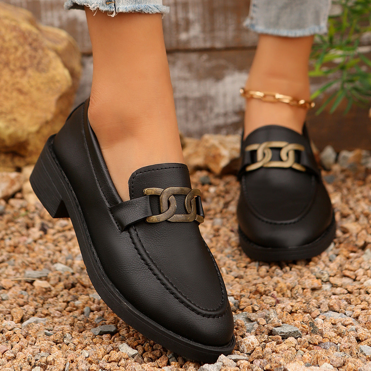 Women’s Elegant Moccasins With Chain Detail – Stylish Comfort Loafers