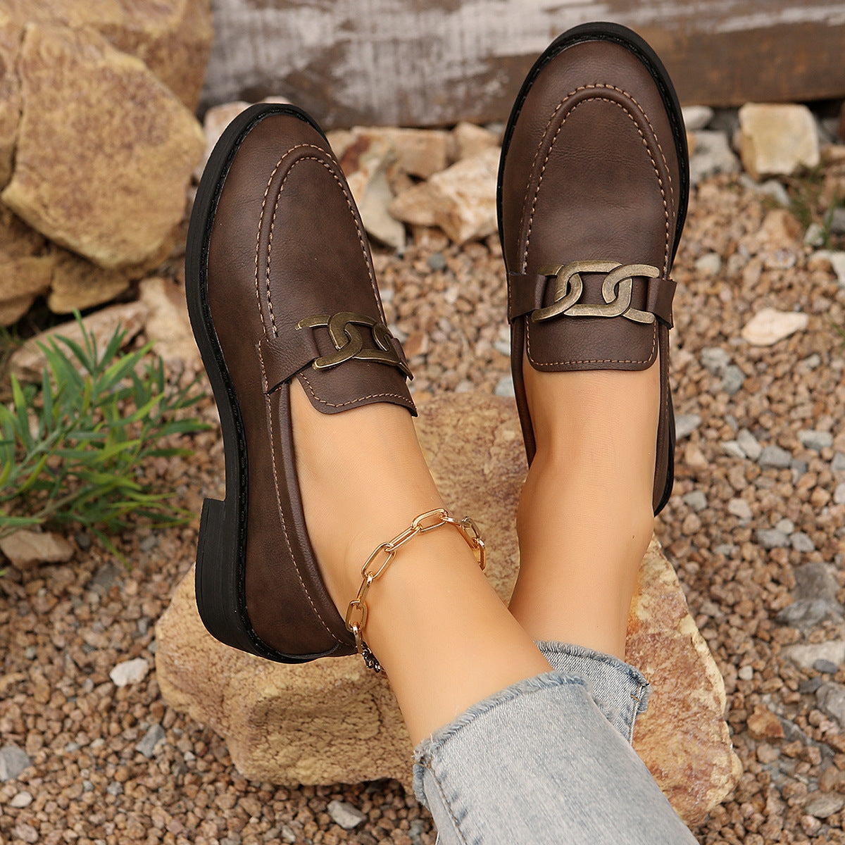 Women’s Elegant Moccasins With Chain Detail – Stylish Comfort Loafers