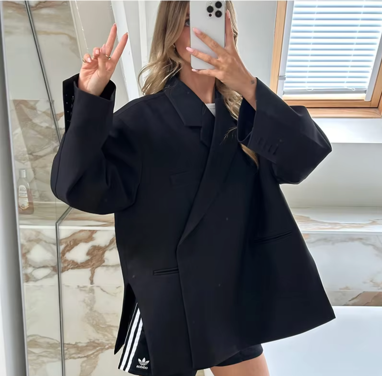 Oversized Blazer for Women – Trendy and Comfortable Fashion Statement 2