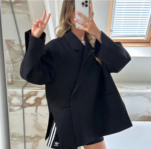 Oversized Blazer for Women – Trendy and Comfortable Fashion Statement 2