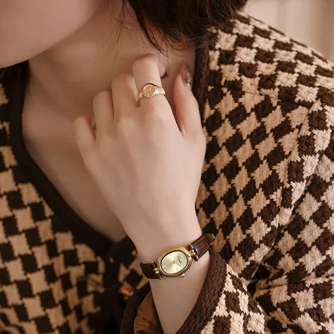 Women's Gold Dial Wrist Watch – Leather Strap Elegant Timepiece