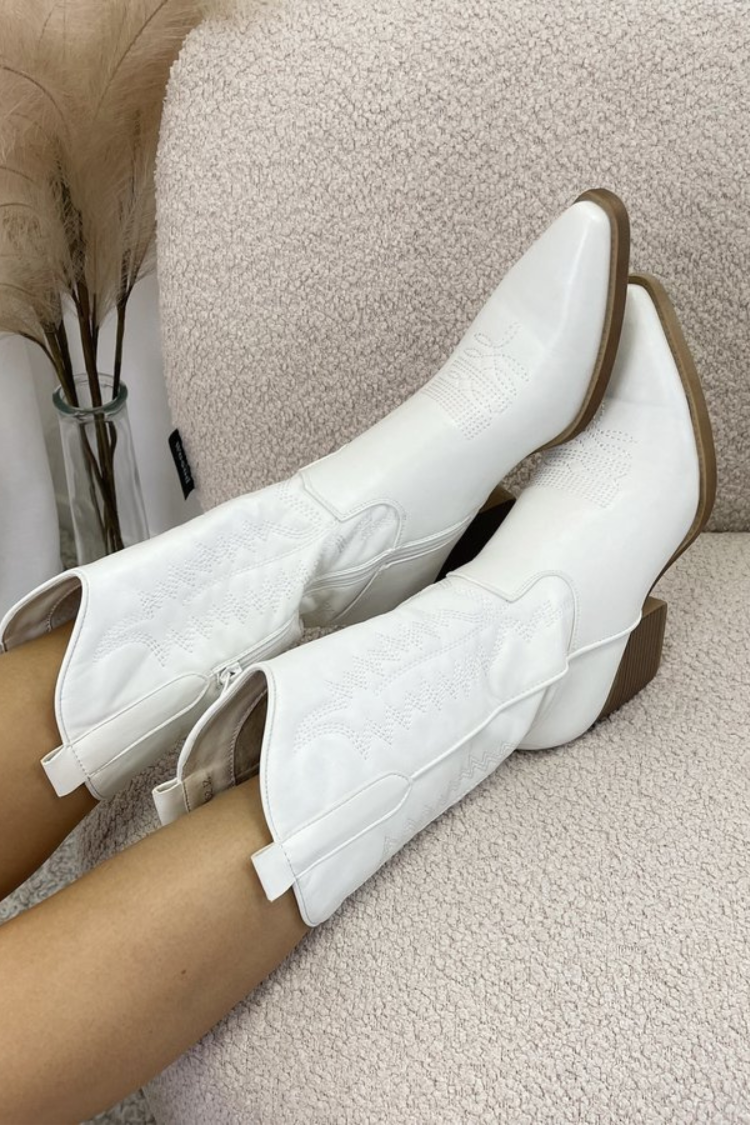 Stylish Cowboy Boots with Chunky Heel – Versatile Summer Footwear in Brown, Black, Beige, and Metallic