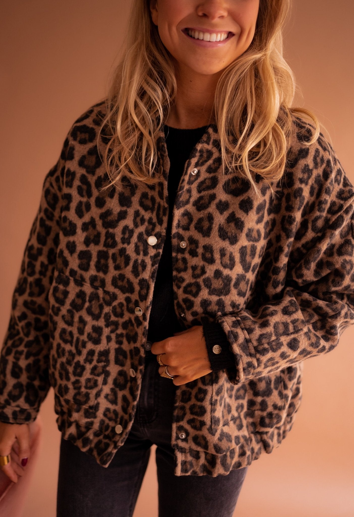 Stylish Leopard Print Bomber Jacket for Women – Trendy Lightweight Outerwear, Versatile Fit, Casual or Dressy
